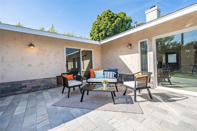 6152 E Rosebay Street, Long Beach, CA 90808