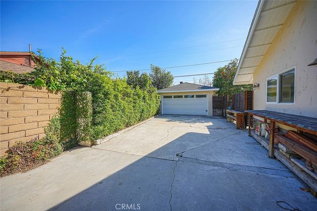 6152 E Rosebay Street, Long Beach, CA 90808