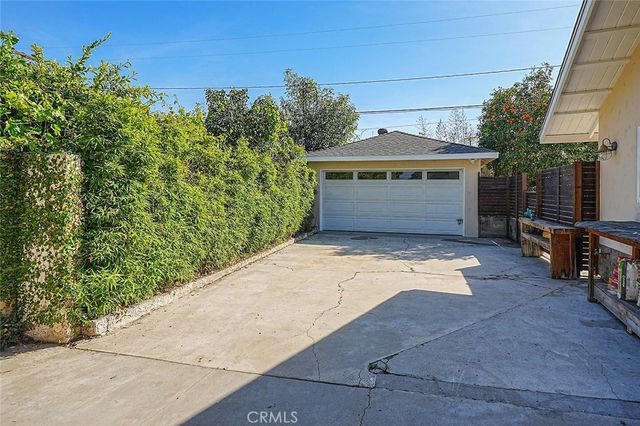 6152 E Rosebay Street, Long Beach, CA 90808