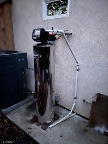 6152 E Rosebay Street, Long Beach, CA 90808