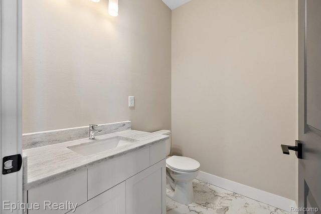 50605 Mistwood Drive, Macomb Township, MI 48042