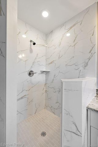 50605 Mistwood Drive, Macomb Township, MI 48042