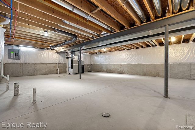 50605 Mistwood Drive, Macomb Township, MI 48042