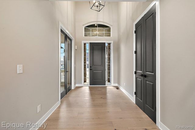 50605 Mistwood Drive, Macomb Township, MI 48042