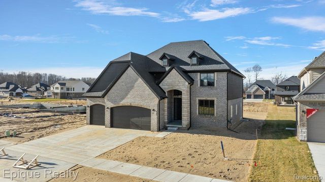 50605 Mistwood Drive, Macomb Township, MI 48042