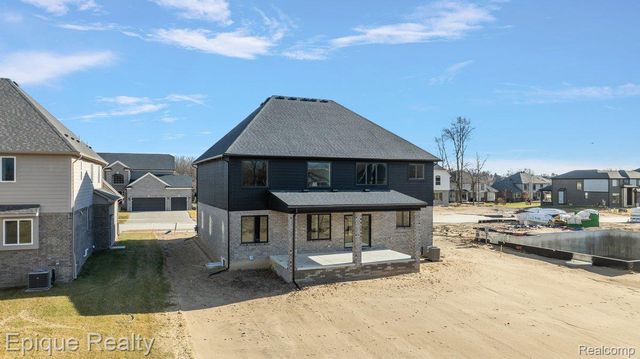 50605 Mistwood Drive, Macomb Township, MI 48042