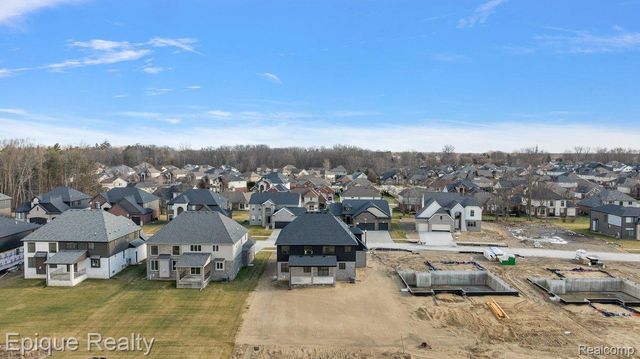 50605 Mistwood Drive, Macomb Township, MI 48042