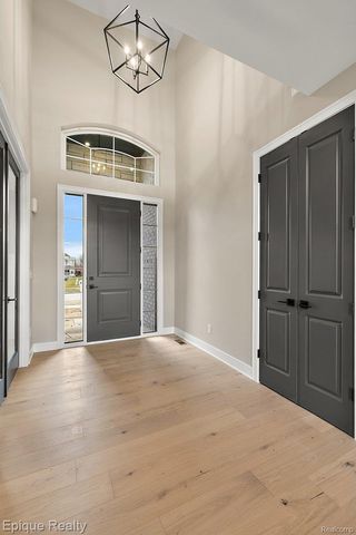 50605 Mistwood Drive, Macomb Township, MI 48042