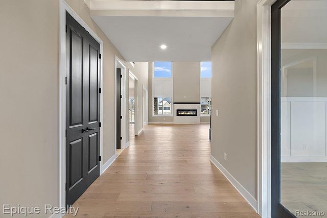 50605 Mistwood Drive, Macomb Township, MI 48042