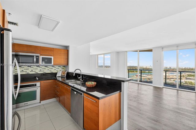 244 Biscayne Boulevard 3702, Miami, FL 33132