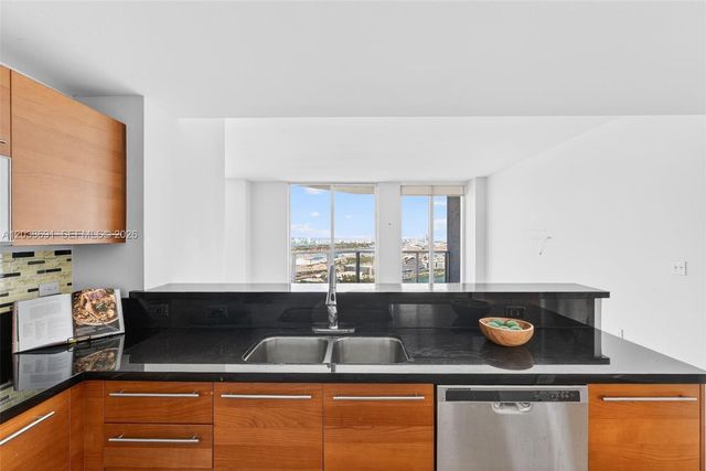 244 Biscayne Boulevard 3702, Miami, FL 33132