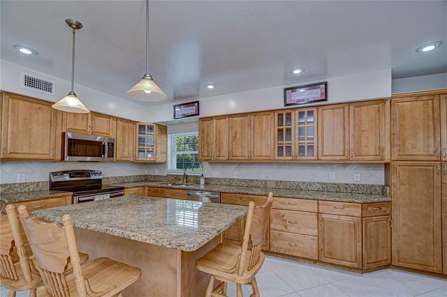 11912 RIVERHILLS DRIVE, Tampa, FL 33617