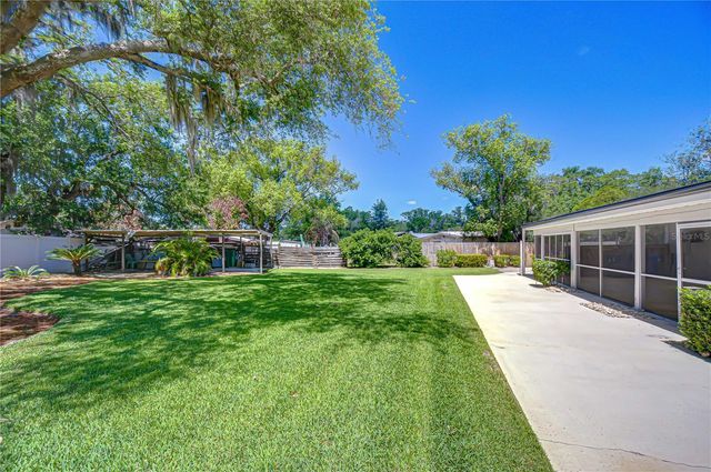 11912 RIVERHILLS DRIVE, Tampa, FL 33617