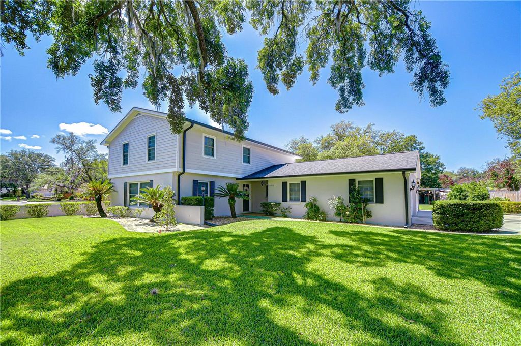 11912 RIVERHILLS DRIVE, Tampa, FL 33617