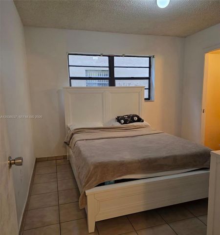 2560 W 60th St 104, Hialeah, FL 33016