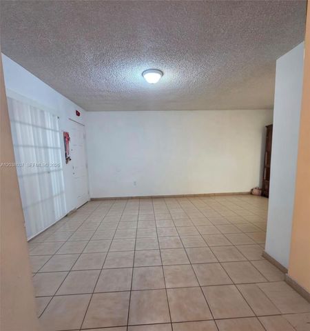 2560 W 60th St 104, Hialeah, FL 33016
