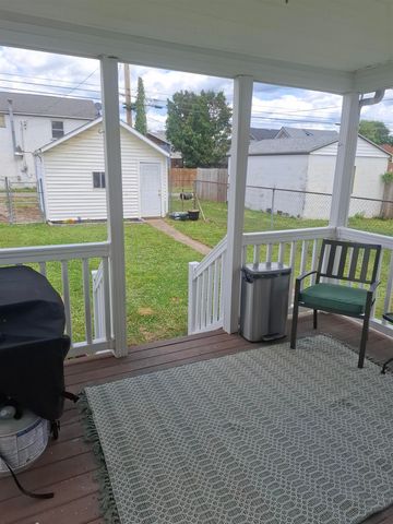 2580 1st Avenue, Huntington, WV 25703