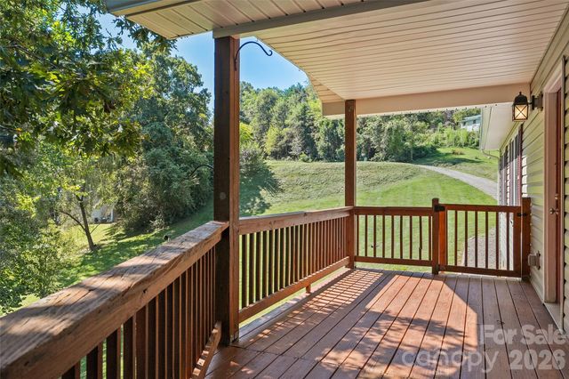 111 Natures Trail, Clyde, NC 28721