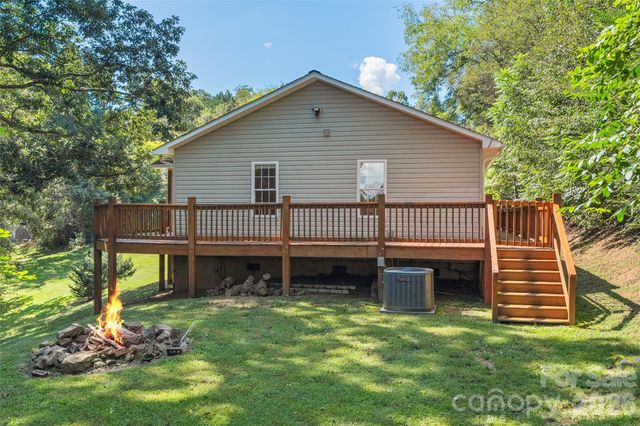 111 Natures Trail, Clyde, NC 28721