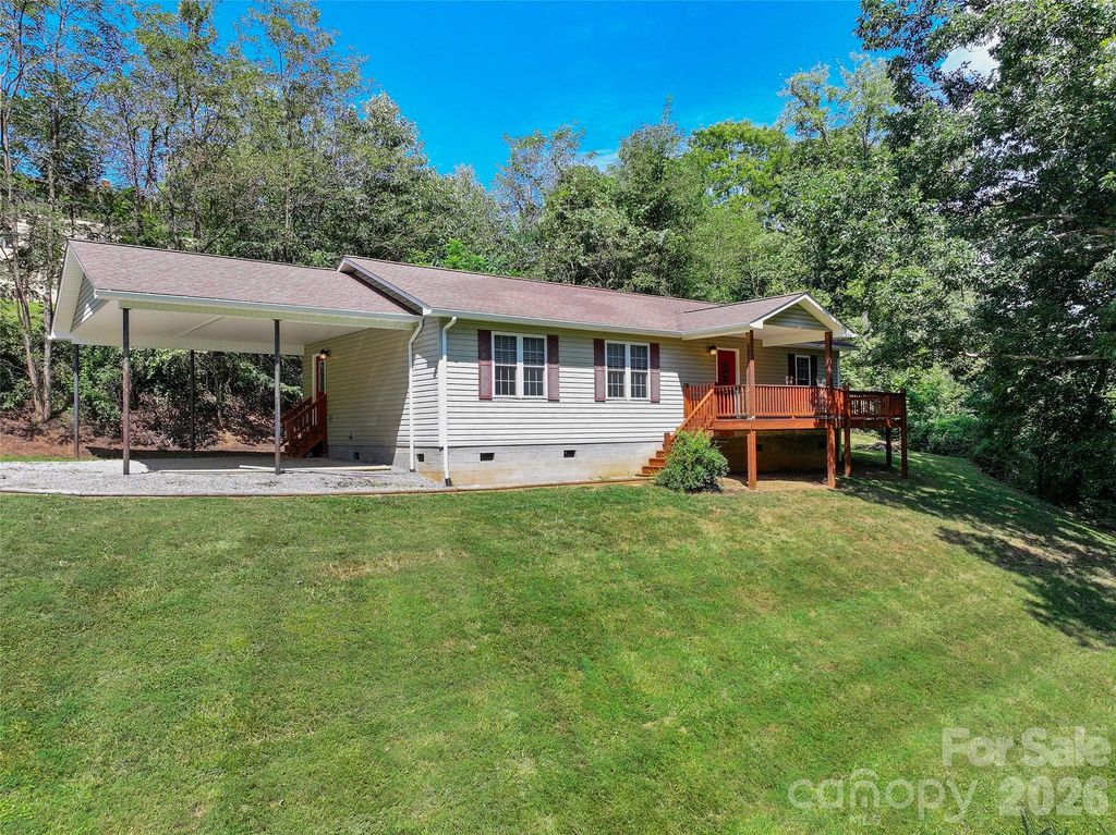 111 Natures Trail, Clyde, NC 28721
