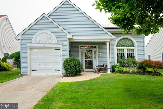60 E COTTAGE LN E, Columbus, NJ 08022