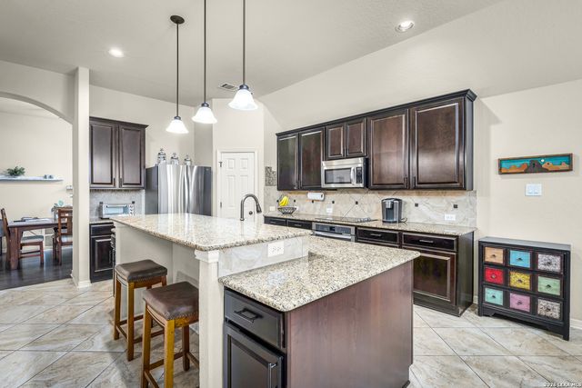 824 Water Oak, Schertz, TX 78154