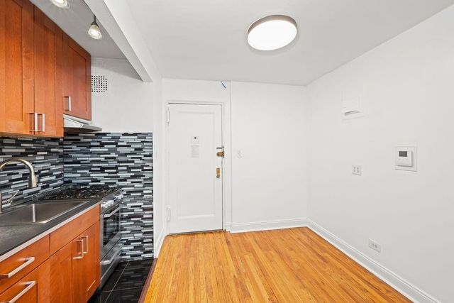 15 Oliver St Apt 3C, New York City, NY 11209