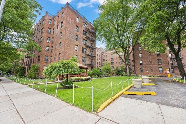 15 Oliver St Apt 3C, New York City, NY 11209