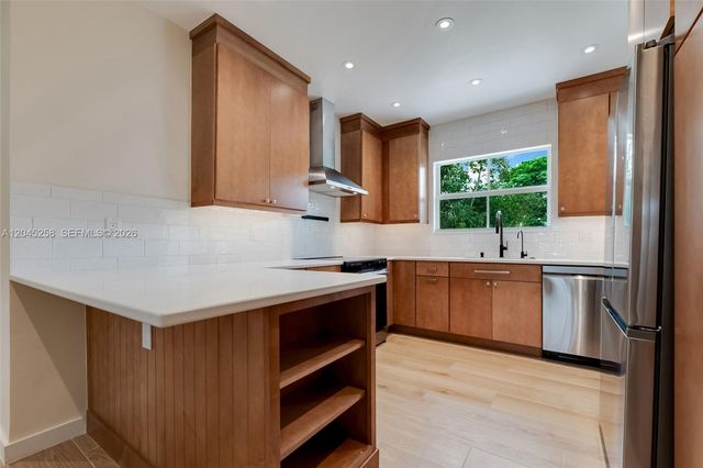 6356 SW 14th St, West Miami, FL 33144