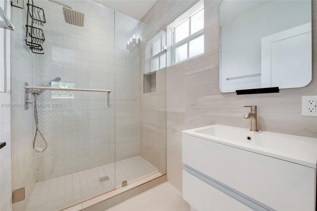 6356 SW 14th St, West Miami, FL 33144