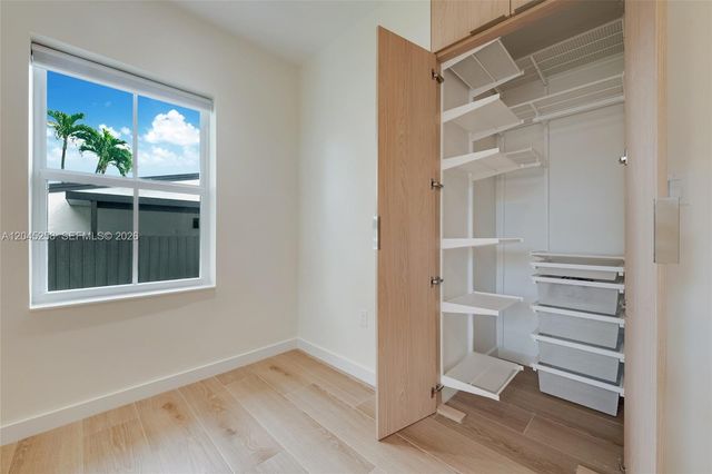 6356 SW 14th St, West Miami, FL 33144
