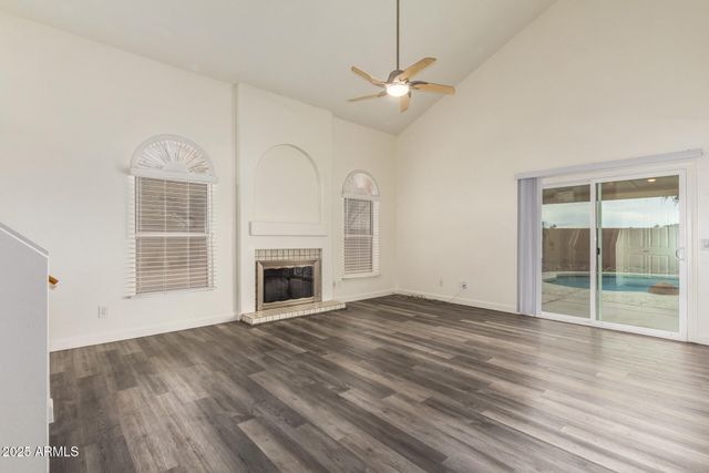 2901 E Woodland Drive, Phoenix, AZ 85048