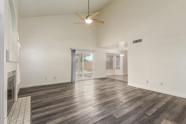 2901 E Woodland Drive, Phoenix, AZ 85048