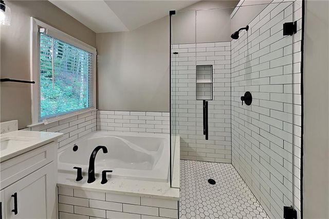 3174 Vickery Drive NE, Marietta, GA 30066