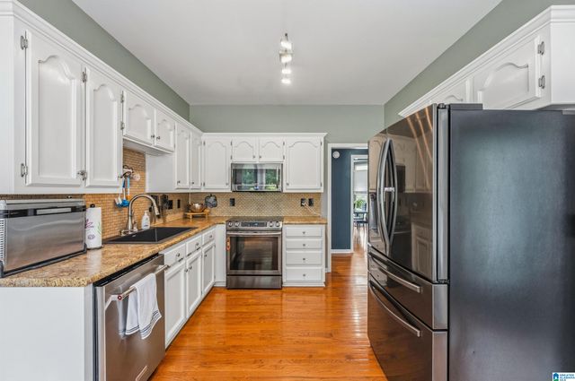 501 DOGWOOD FOREST CIRCLE, Alabaster, AL 35007