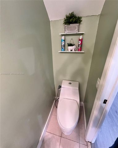 5580 W 26th Ct 204, Hialeah, FL 33016