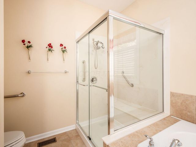 210 Tinley Park Circle, Delaware, OH 43015