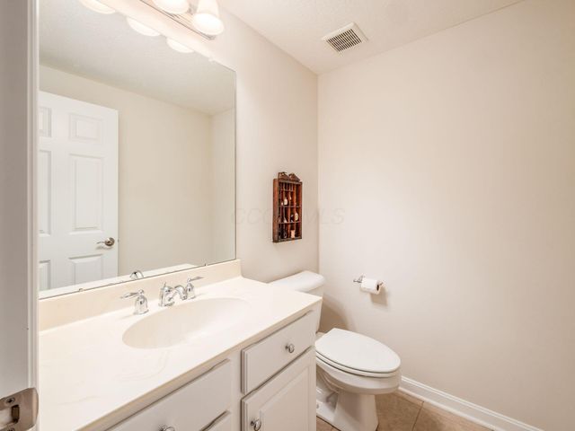 210 Tinley Park Circle, Delaware, OH 43015