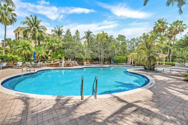 2826 Tiburon BLVD E 103, Naples, FL 34109