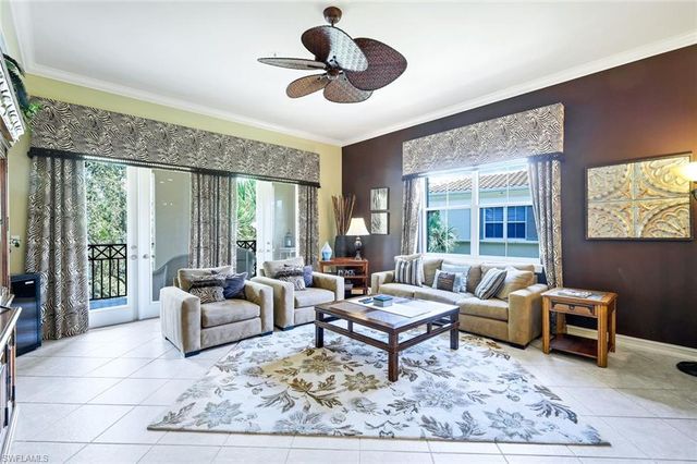 2826 Tiburon BLVD E 103, Naples, FL 34109