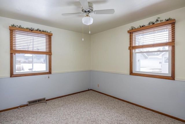 524 MICHAEL STREET, Combined Locks, WI 54113