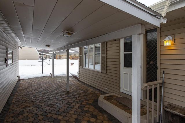 524 MICHAEL STREET, Combined Locks, WI 54113