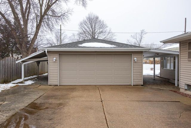 524 MICHAEL STREET, Combined Locks, WI 54113