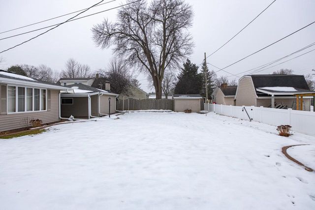 524 MICHAEL STREET, Combined Locks, WI 54113