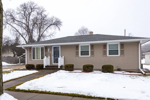 524 MICHAEL STREET, Combined Locks, WI 54113