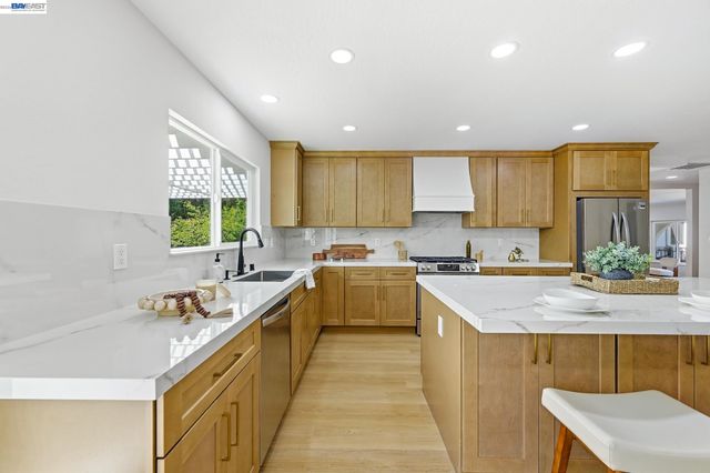 540 Hamilton Way, Pleasanton, CA 94566