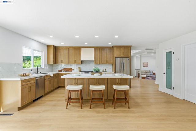 540 Hamilton Way, Pleasanton, CA 94566