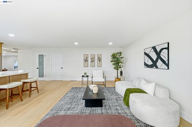 540 Hamilton Way, Pleasanton, CA 94566
