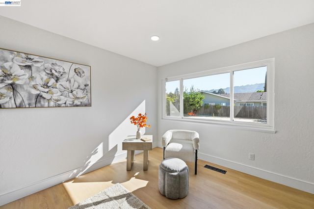 540 Hamilton Way, Pleasanton, CA 94566