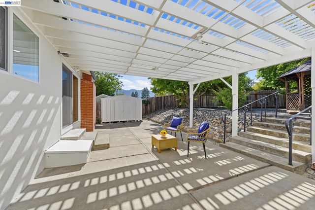 540 Hamilton Way, Pleasanton, CA 94566